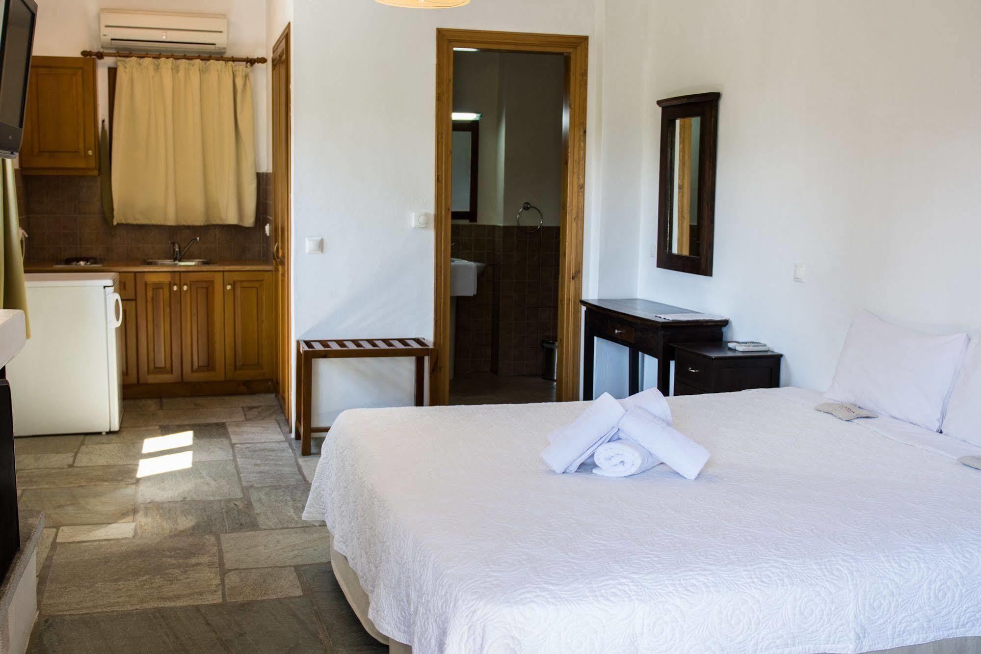 Alkifron Hotel Kala Nera Extérieur photo