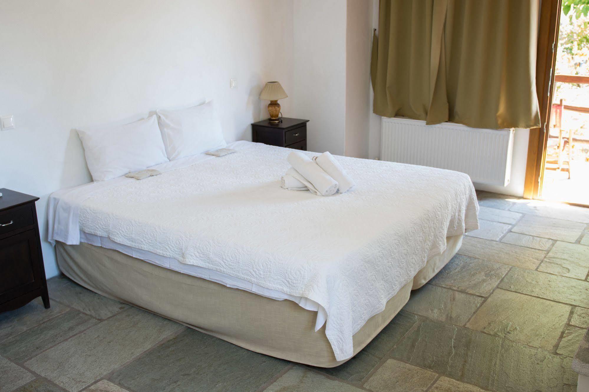 Alkifron Hotel Kala Nera Extérieur photo